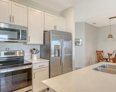 12180 Wellen Golf Street - Photo Thumbnail 13