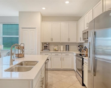 12180 Wellen Golf Street - Photo Thumbnail 12