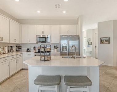 12180 Wellen Golf Street - Photo Thumbnail 10