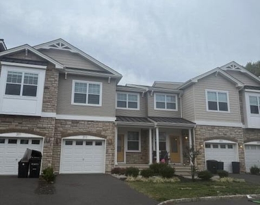 221 Brighton Avenue - Photo Thumbnail 2