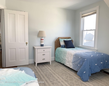 209 4th Avenue - Photo Thumbnail 16