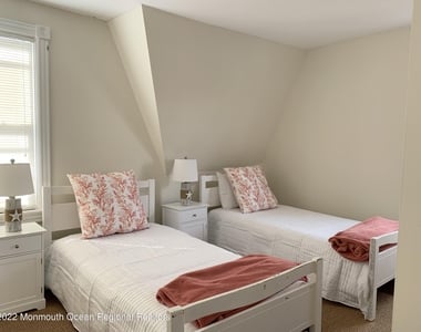 209 4th Avenue - Photo Thumbnail 20