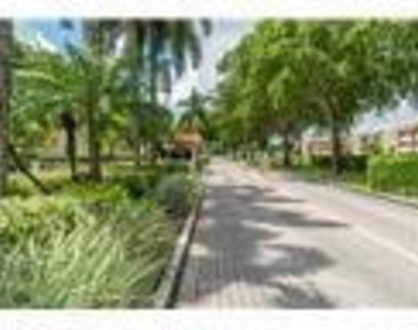 8940 S Hollybrook Boulevard - Photo Thumbnail 82