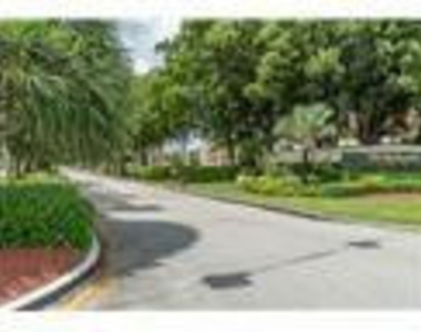 8940 S Hollybrook Boulevard - Photo Thumbnail 83