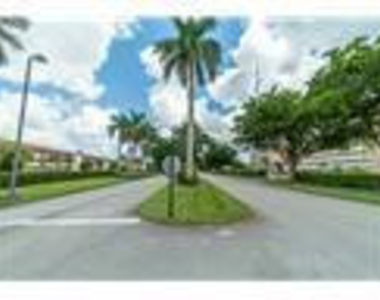 8940 S Hollybrook Boulevard - Photo Thumbnail 81
