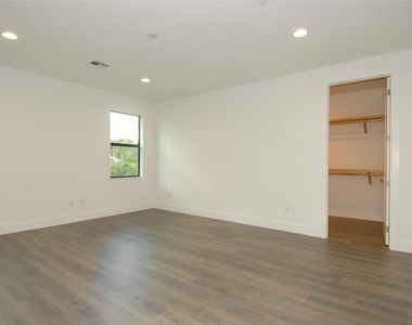 1435 Sw 23rd Street - Photo Thumbnail 27