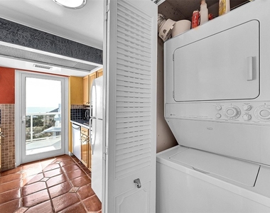 2841 N Ocean Boulevard - Photo Thumbnail 11
