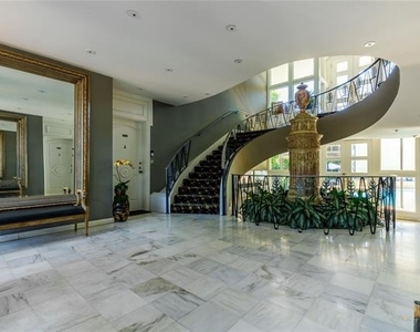 6126 Averill Way - Photo Thumbnail 26