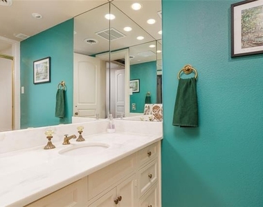 6126 Averill Way - Photo Thumbnail 21