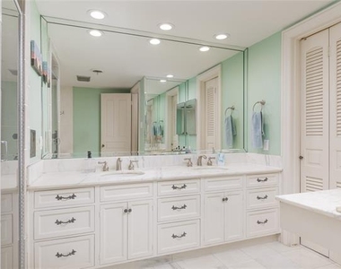6126 Averill Way - Photo Thumbnail 17
