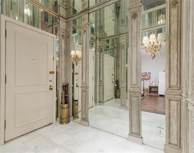 6126 Averill Way - Photo Thumbnail 32