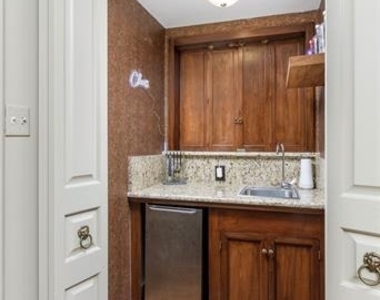 6126 Averill Way - Photo Thumbnail 7