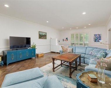 6126 Averill Way - Photo Thumbnail 4