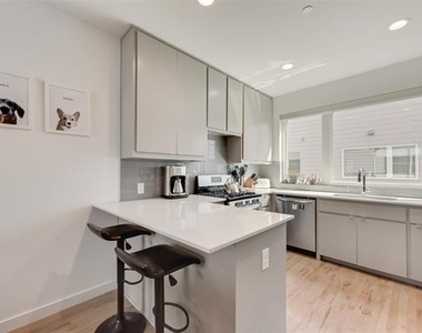 4705 Bryan Street - Photo Thumbnail 10