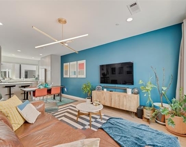 4705 Bryan Street - Photo Thumbnail 5
