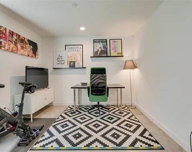 4705 Bryan Street - Photo Thumbnail 16