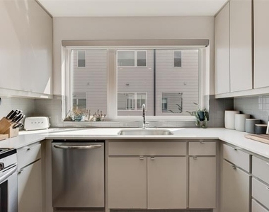4705 Bryan Street - Photo Thumbnail 12