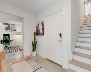 4705 Bryan Street - Photo Thumbnail 2