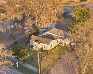 209 N Texas Street - Photo Thumbnail 3