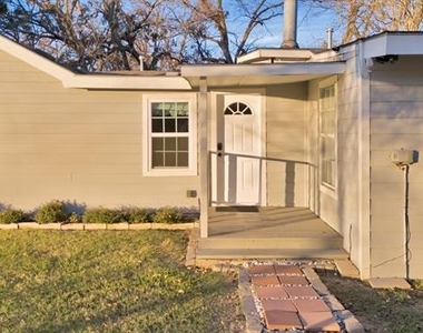 209 N Texas Street - Photo Thumbnail 2
