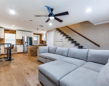 4703 Bradford Drive - Photo Thumbnail 2