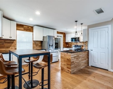 4703 Bradford Drive - Photo Thumbnail 6
