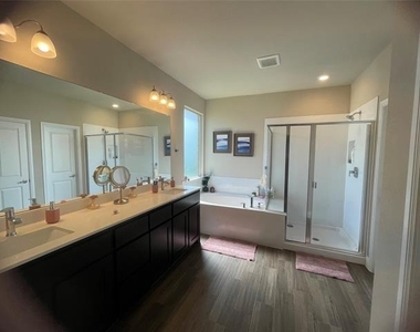 1100 Whispering Hill Drive - Photo Thumbnail 25