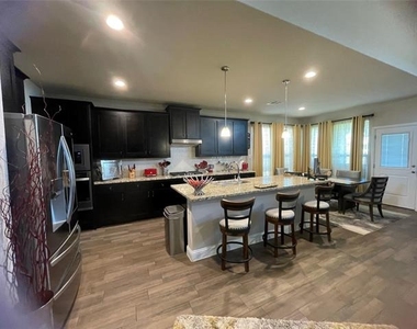 1100 Whispering Hill Drive - Photo Thumbnail 2