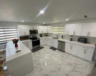 16355 E Downers Drive - Photo Thumbnail 7