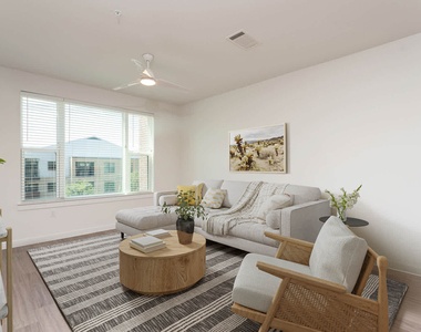 411 W Commerce St - Photo Thumbnail 11
