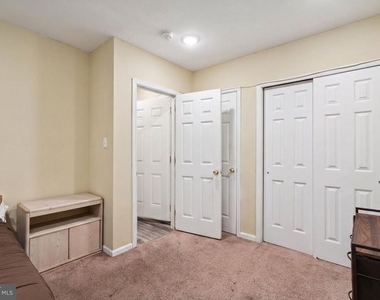 1611 N 17th Street - Photo Thumbnail 15