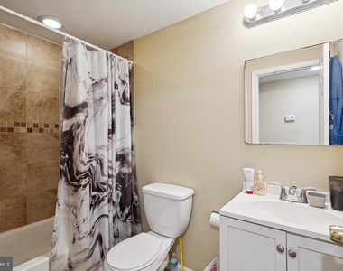1611 N 17th Street - Photo Thumbnail 10