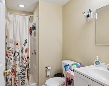 1611 N 17th Street - Photo Thumbnail 8