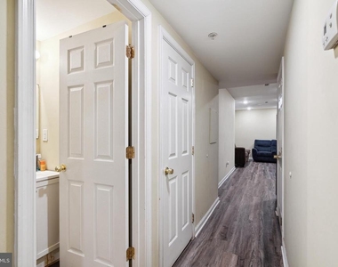 1611 N 17th Street - Photo Thumbnail 6