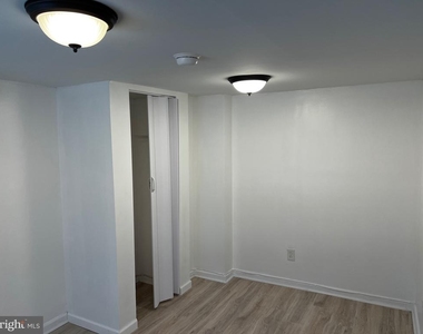 484 Harrison Avenue - Photo Thumbnail 4