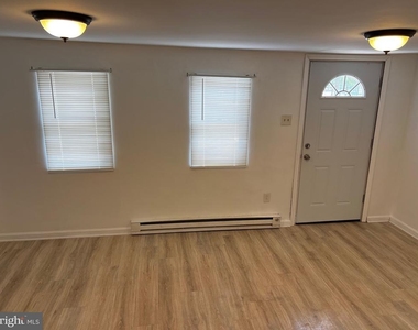 484 Harrison Avenue - Photo Thumbnail 13
