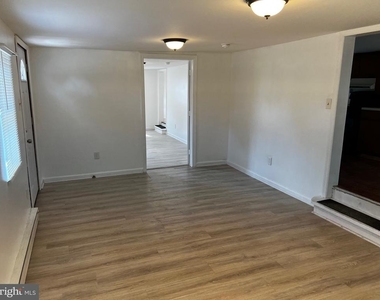 484 Harrison Avenue - Photo Thumbnail 3