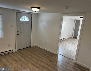 484 Harrison Avenue - Photo Thumbnail 11