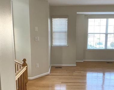 13173 Ripon Place - Photo Thumbnail 11