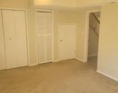 13173 Ripon Place - Photo Thumbnail 5