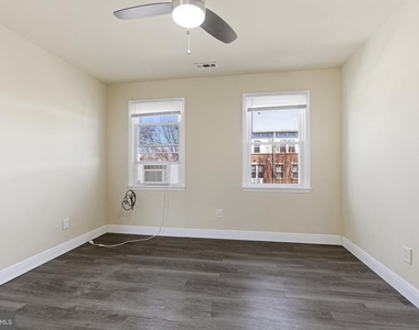 101 Wayne Place Se - Photo Thumbnail 3