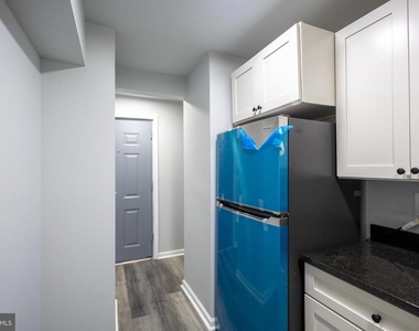 1302 Morris Road Se - Photo Thumbnail 8