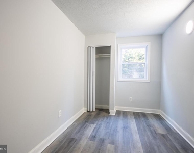 1300 Morris Road Se - Photo Thumbnail 6