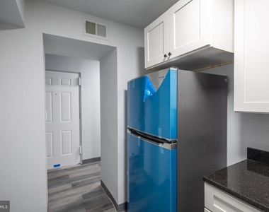 1300 Morris Road Se - Photo Thumbnail 9