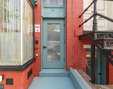 711 G Street Se - Photo Thumbnail 5