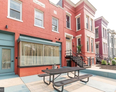711 G Street Se - Photo Thumbnail 2