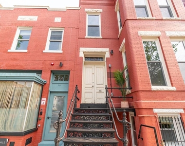 711 G Street Se - Photo Thumbnail 1