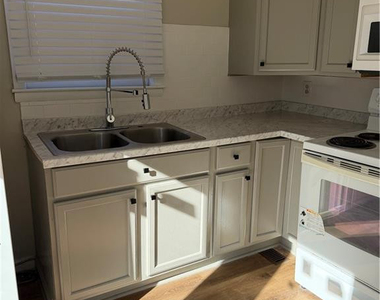 415 Vass Road - Photo Thumbnail 5