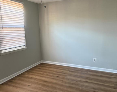 415 Vass Road - Photo Thumbnail 10