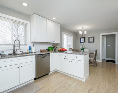 3309 York Road - Photo Thumbnail 5